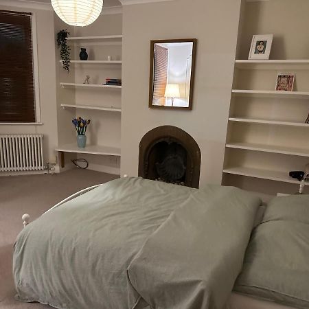 Spacious Room Near Underground London Exterior foto