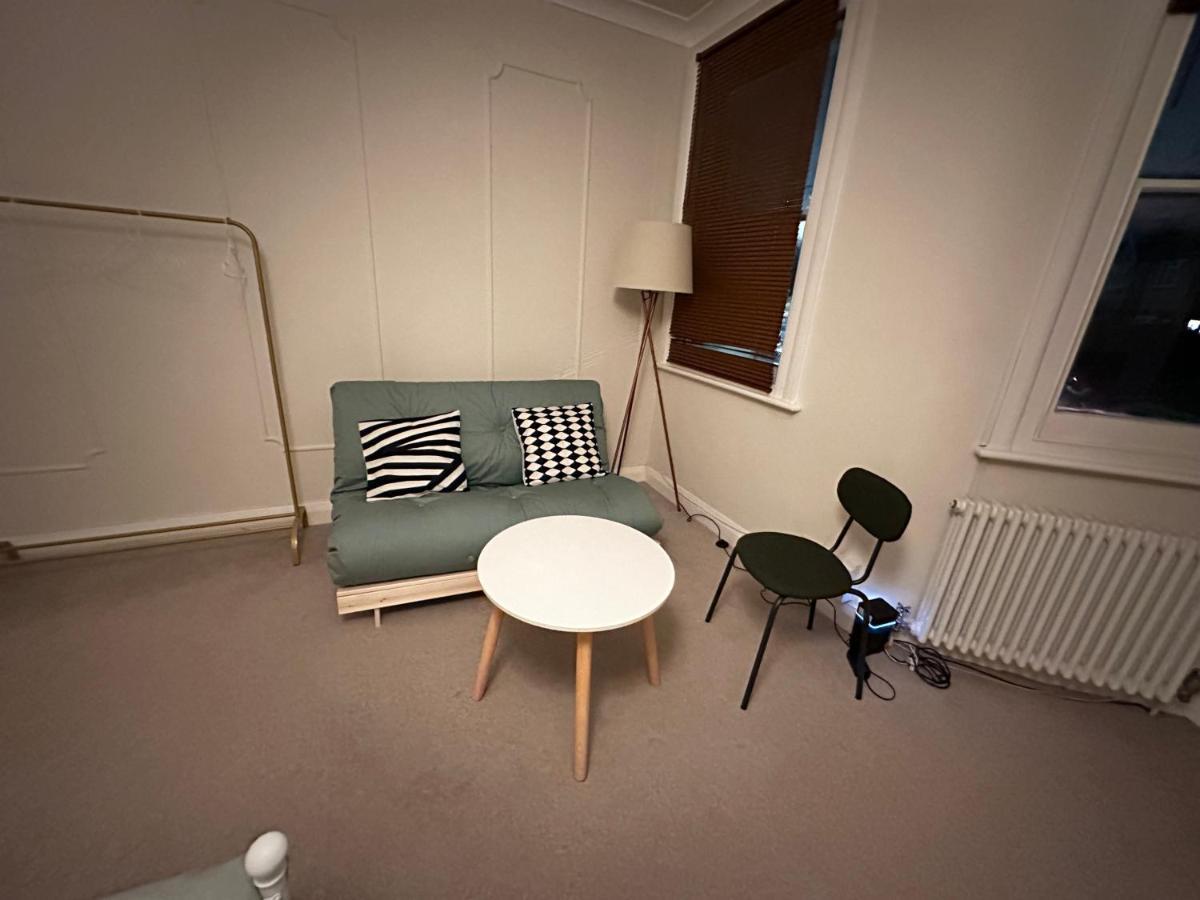 Spacious Room Near Underground London Exterior foto
